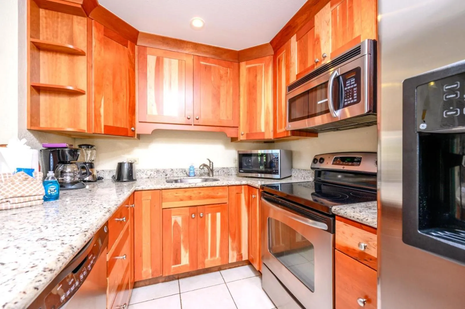 Kbm Resorts Free Car Kaanapali Shores Ks-155 Ground Floor Steps To Pool And Beach Apartment