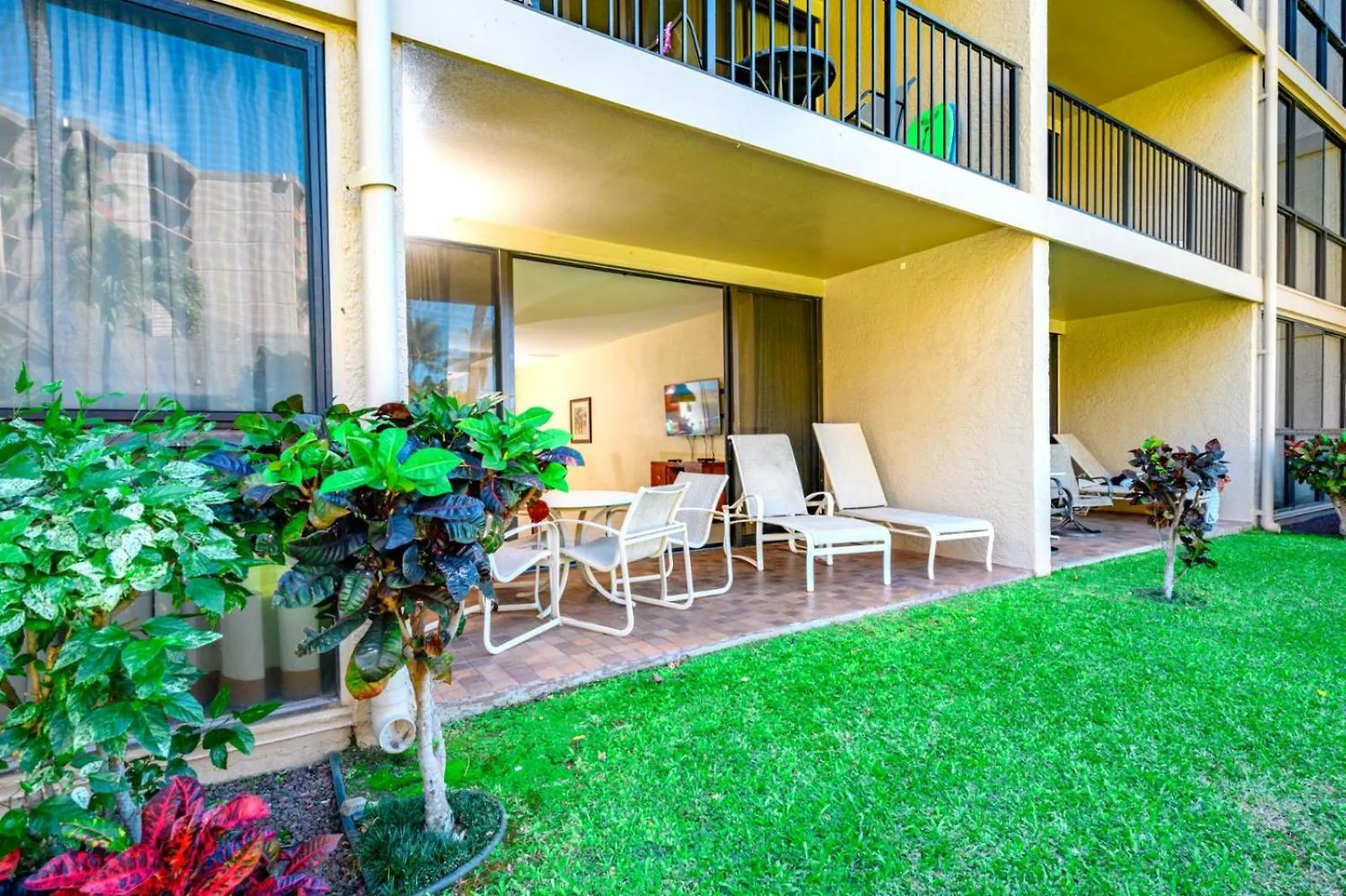 Apartment Kbm Resorts Free Car Kaanapali Shores Ks-155 Ground Floor Steps To Pool And Beach