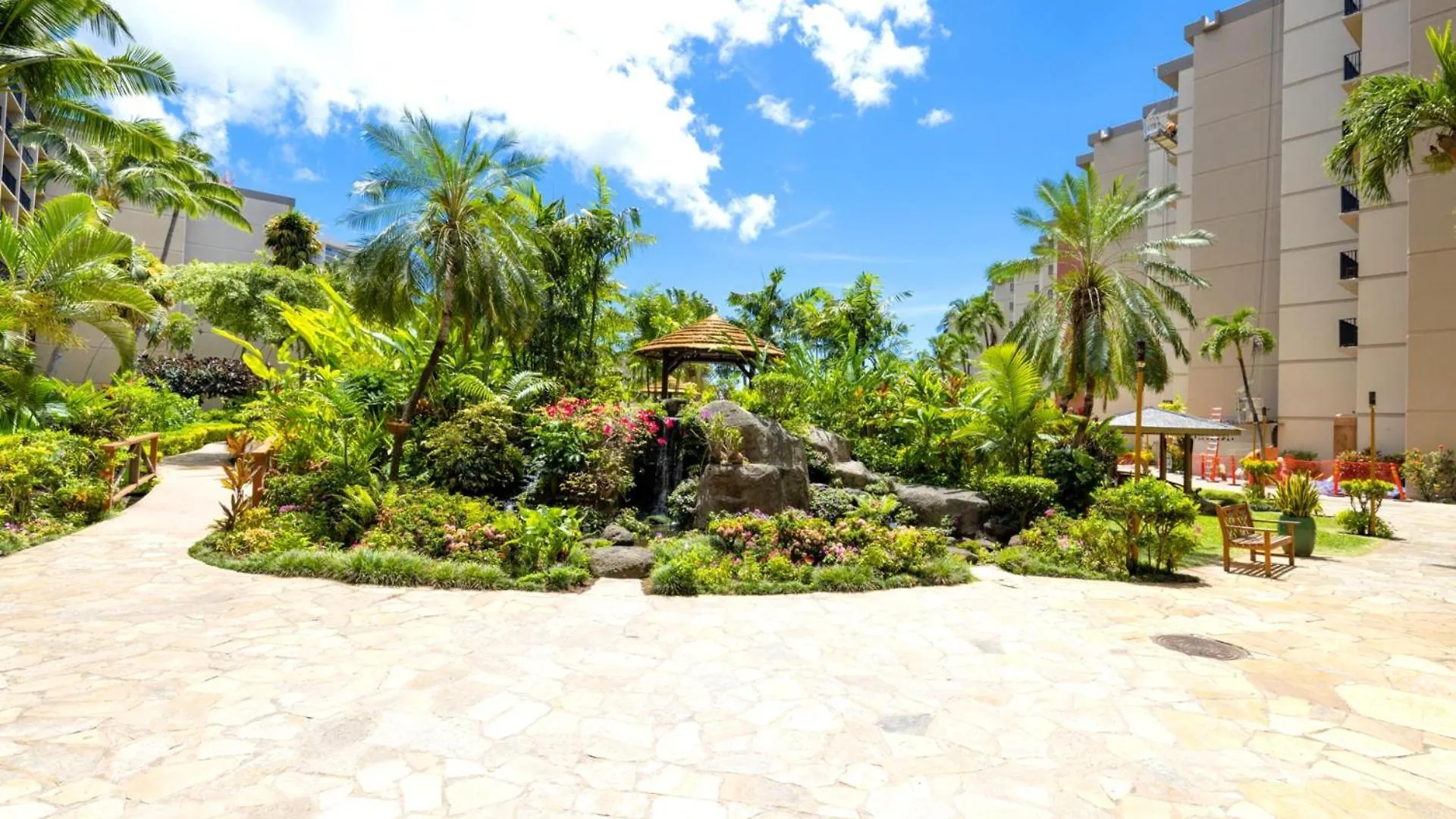 Kbm Resorts Free Car Kaanapali Shores Ks-155 Ground Floor Steps To Pool And Beach Apartment